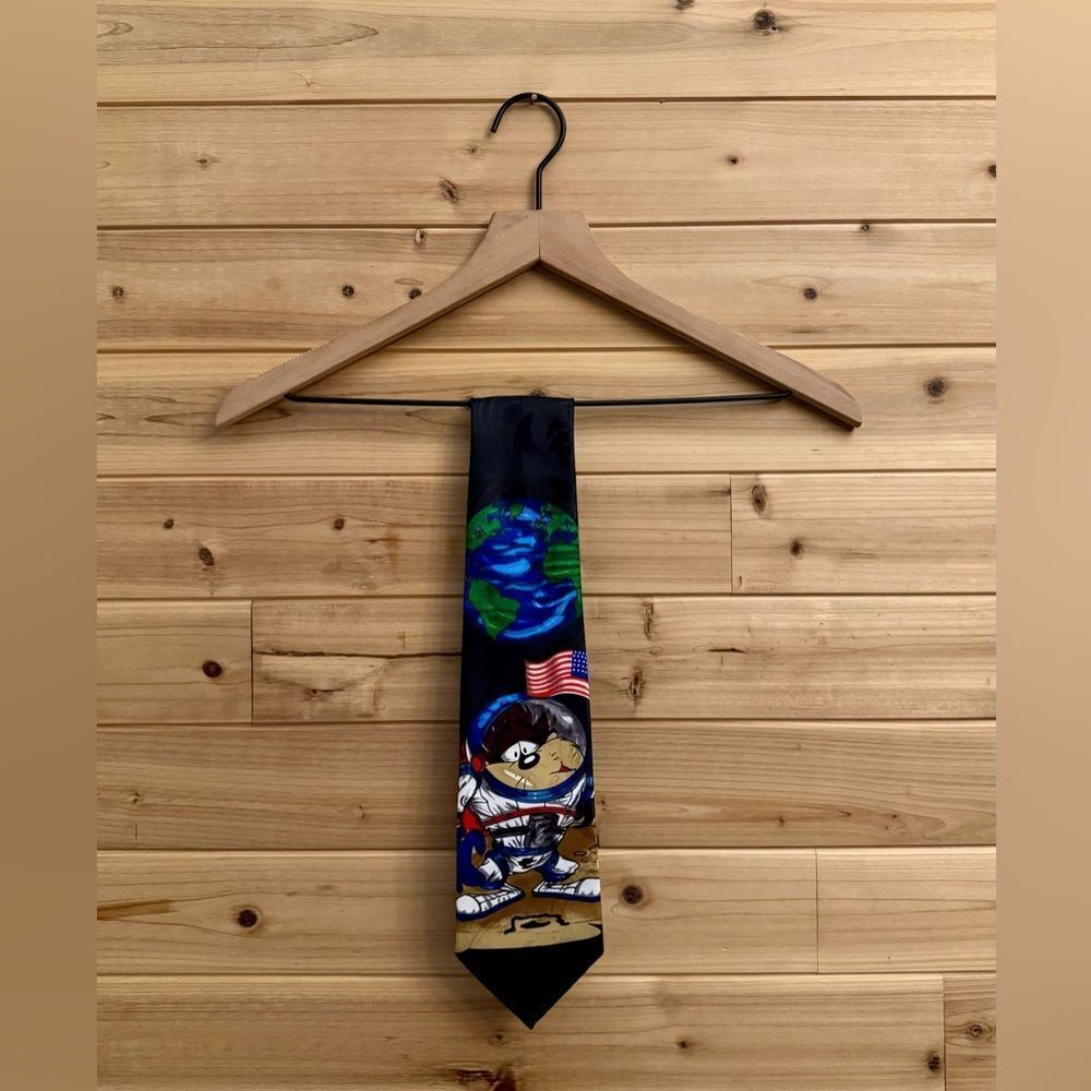 Vintage NWT Looney Tunes Mania Taz Space Astronaut Tasmanian Devil Tie Deadstock